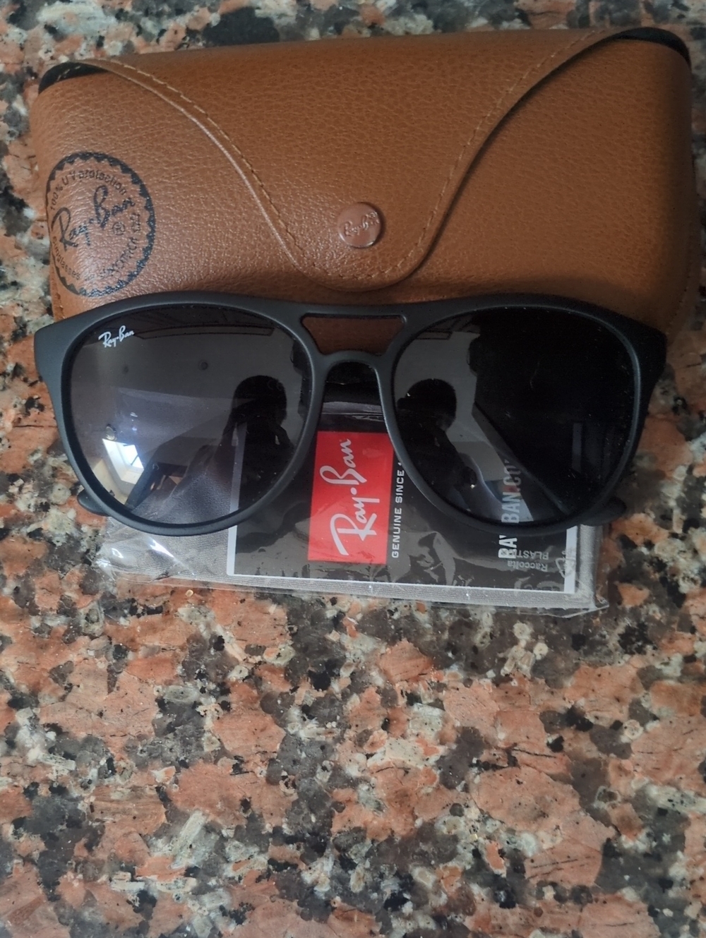 Ray-Ban Women's Matte Black Frame Sunglasses with Dark Lenses
